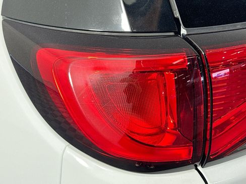 Used 2020 Chrysler Pacifica Touring-L Plus FWD image 34