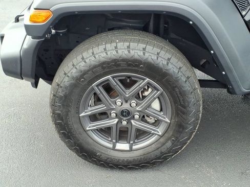 Used 2024 Jeep Wrangler Sport AWD/4WD image 30