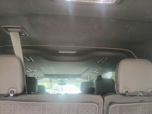 Used 2023 Chevrolet Suburban Premier AWD/4WD image 26