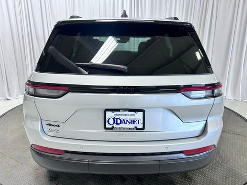 New 2026 Jeep Grand Cherokee Limited AWD/4WD image 29