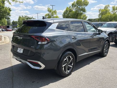 Used 2023 Kia Sportage LX AWD/4WD image 7