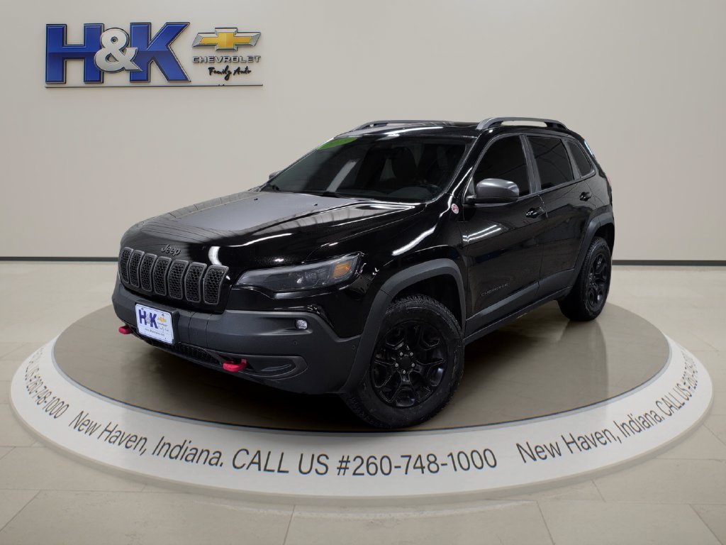 Used 2019 Jeep Cherokee Trailhawk AWD/4WD image 3