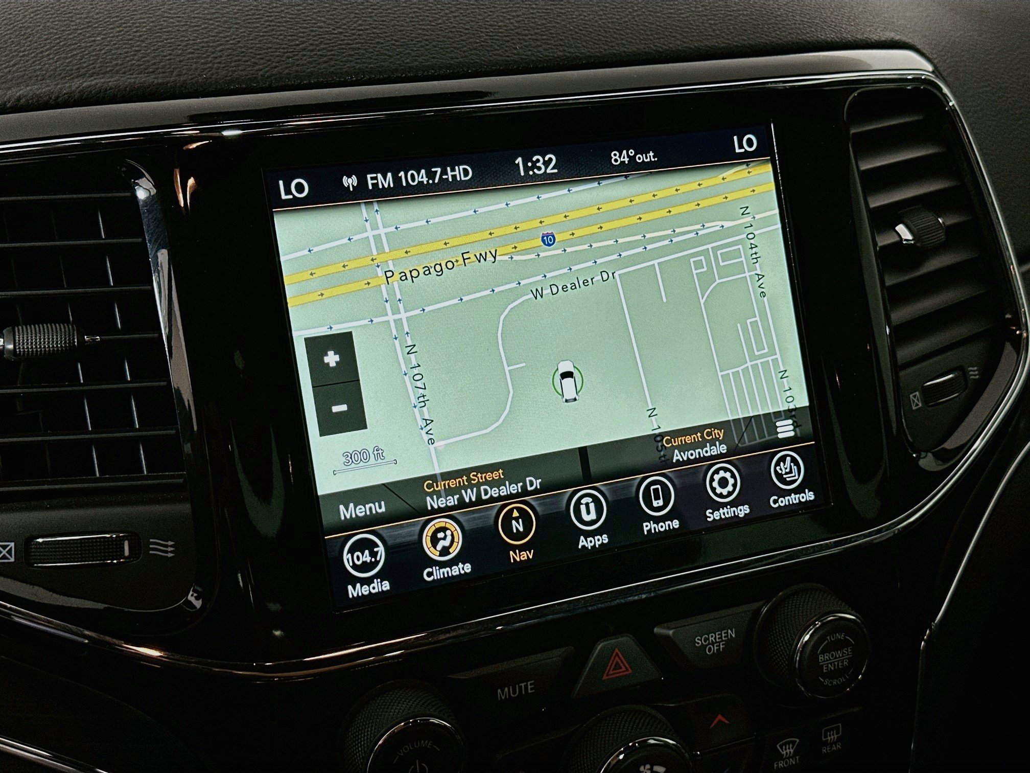 Used 2020 Jeep Grand Cherokee Limited AWD/4WD image 22