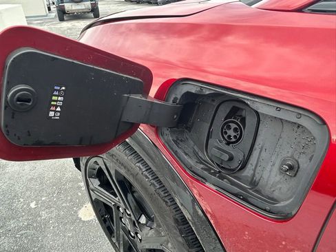 Used 2025 Chevrolet Equinox EV RS FWD image 29