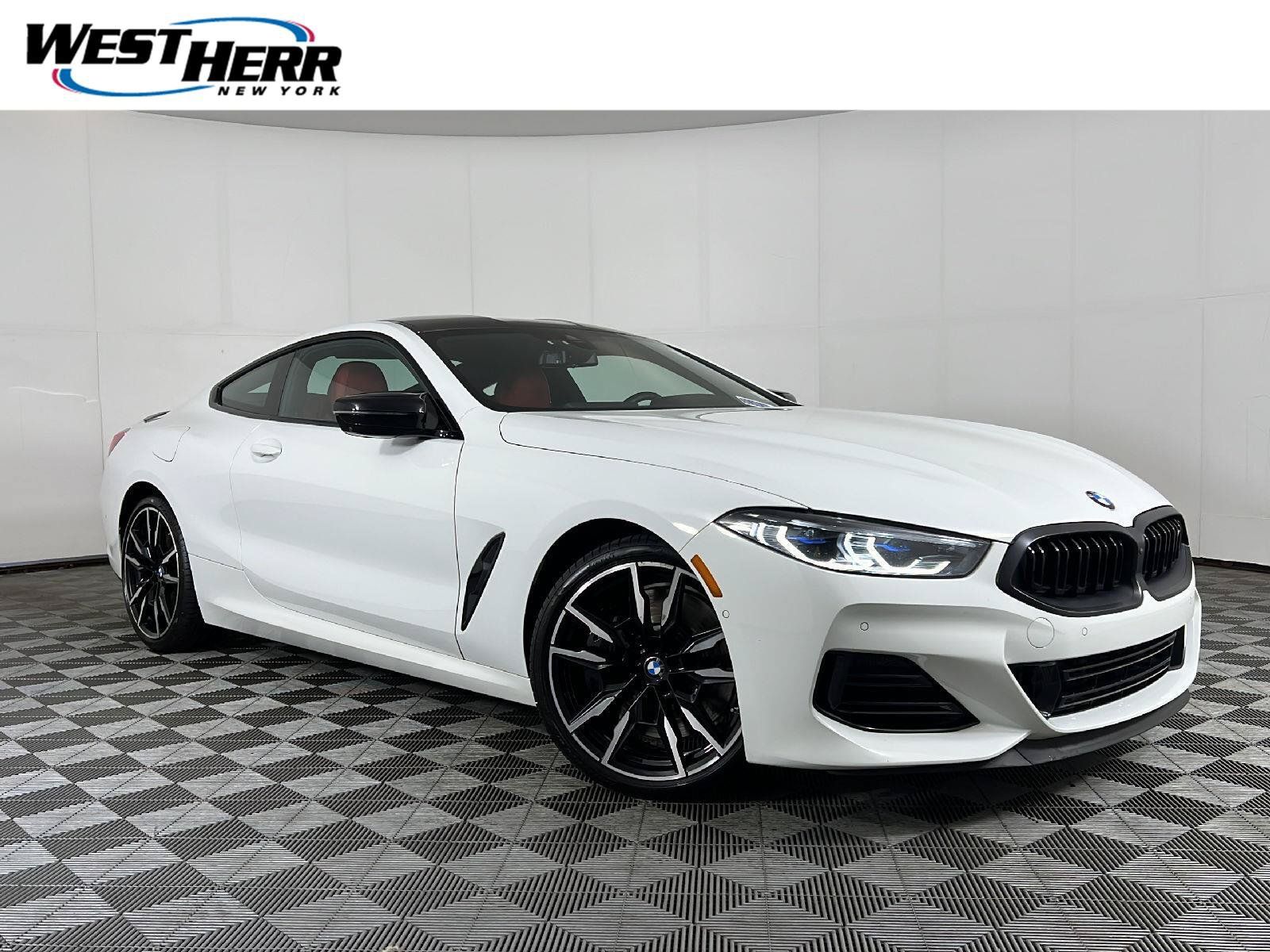 Used 2025 BMW M850i xDrive Coupe w/ M Sport Professional Package AWD/4WD image 1