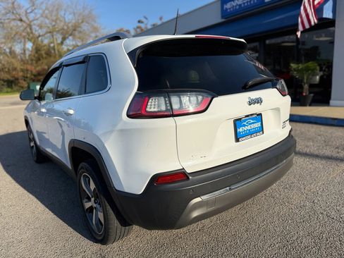 Used 2019 Jeep Cherokee Limited image 3