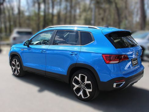 Used 2022 Volkswagen Taos SEL image 6