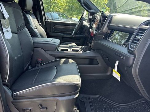 New 2026 RAM 2500 Limited AWD/4WD image 13