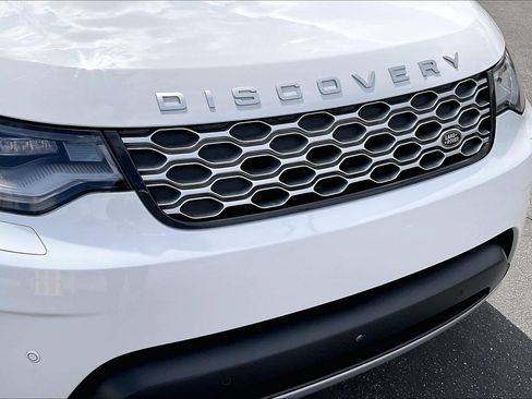 Certified 2025 Land Rover Discovery S AWD/4WD image 30