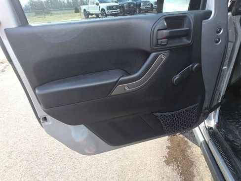 Used 2017 Jeep Wrangler Sport image 19