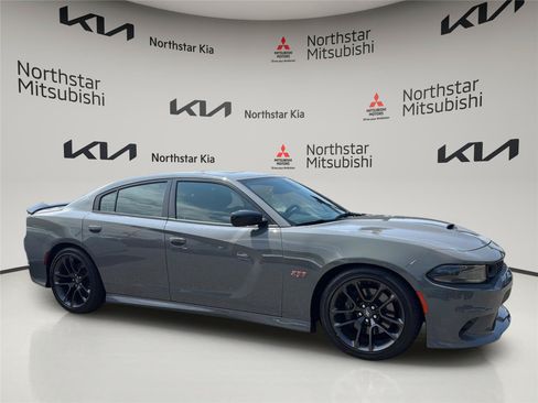 Used 2023 Dodge Charger Scat Pack w/ Navigation & Travel Group RWD image 9