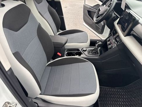 Certified 2025 Volkswagen Taos S image 32