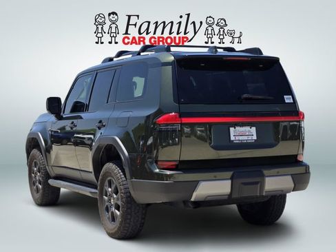 Used 2025 Lexus GX 550 AWD/4WD image 3