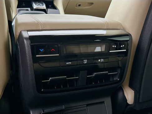 Used 2022 Acura MDX FWD w/ Technology Package image 28