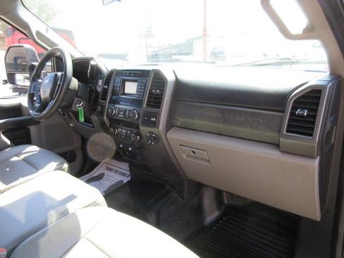 Used 2019 Ford F550 4x4 SuperCab Super Duty image 12