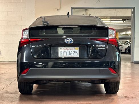 Used 2022 Toyota Prius Limited image 4