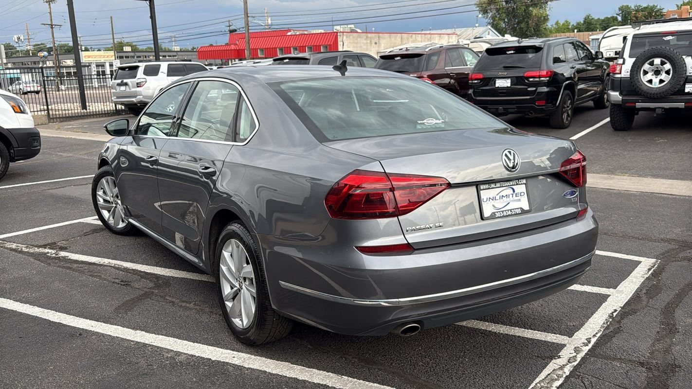 Used 2018 Volkswagen Passat 2.0T SE FWD image 5