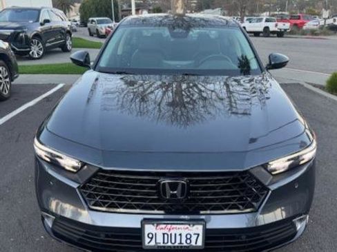 Used 2024 Honda Accord Touring image 2