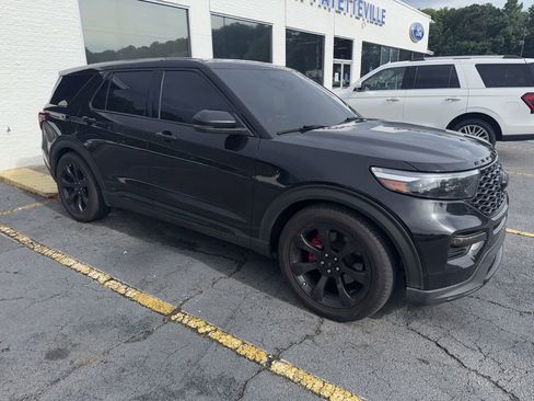 Used 2022 Ford Explorer ST w/ Equipment Group 401A AWD/4WD image 3