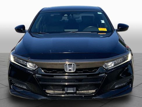 Used 2018 Honda Accord Sport image 4