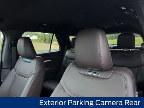 New 2026 Ford Explorer Platinum image 8