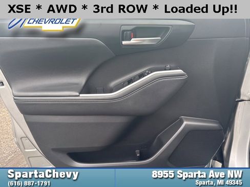 Used 2023 Toyota Highlander XSE image 9
