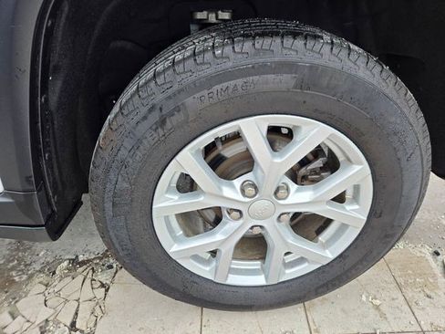 Certified 2023 Jeep Grand Cherokee Limited image 26