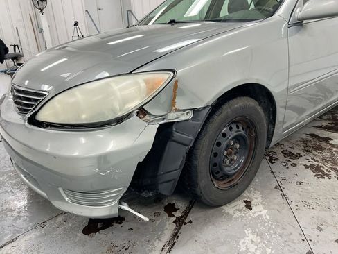 Used 2005 Toyota Camry LE FWD image 28