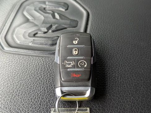 Used 2022 RAM 1500 Laramie w/ Sport Appearance Package AWD/4WD image 19