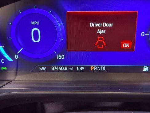 Used 2020 Ford Escape Titanium w/ Titanium Premium Package 2.0 image 25