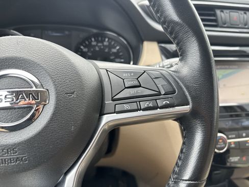 Used 2017 Nissan Rogue SL AWD/4WD image 12