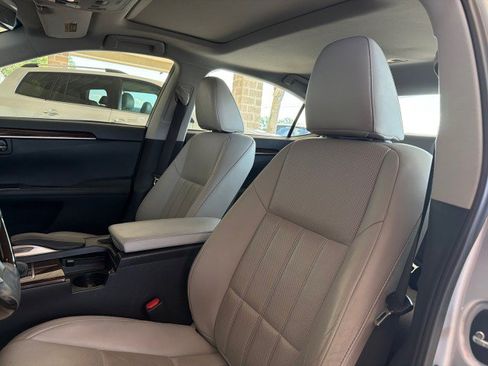 Used 2017 Lexus ES 350 w/ Luxury Package FWD image 14