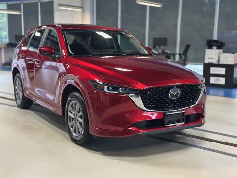 Used 2024 MAZDA CX-5 AWD 2.5 S w/ Preferred Package image 4