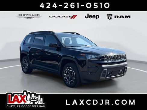 New 2026 Jeep Cherokee Laredo AWD/4WD image 1