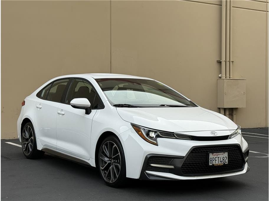 Used 2020 Toyota Corolla SE w/ Protection Package FWD image 3
