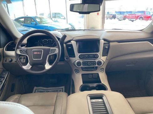 Used 2016 GMC Yukon SLT w/ HD Trailering Package image 24