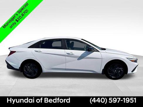 Used 2026 Hyundai Elantra Sport FWD image 9