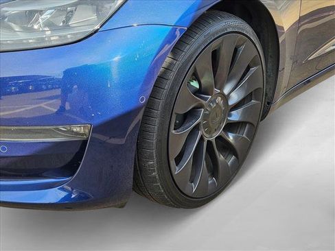 Used 2022 Tesla Model 3 Performance image 11