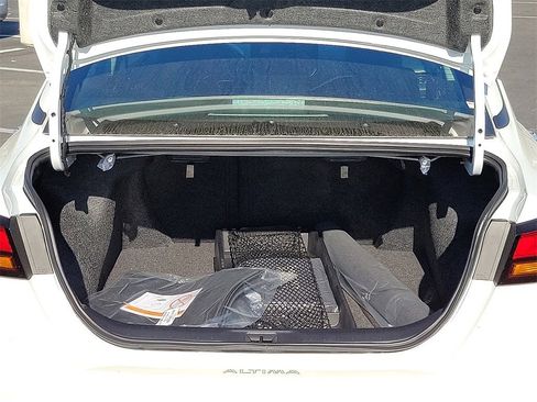 New 2025 Nissan Altima 2.5 SV image 19