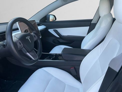 Used 2020 Tesla Model 3 Long Range image 9
