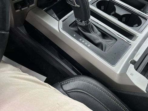 Used 2017 Ford F150 Lariat w/ Equipment Group 502A Luxury image 19