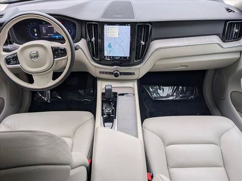 Used 2023 Volvo XC60 B5 Plus w/ Climate Package AWD/4WD image 19