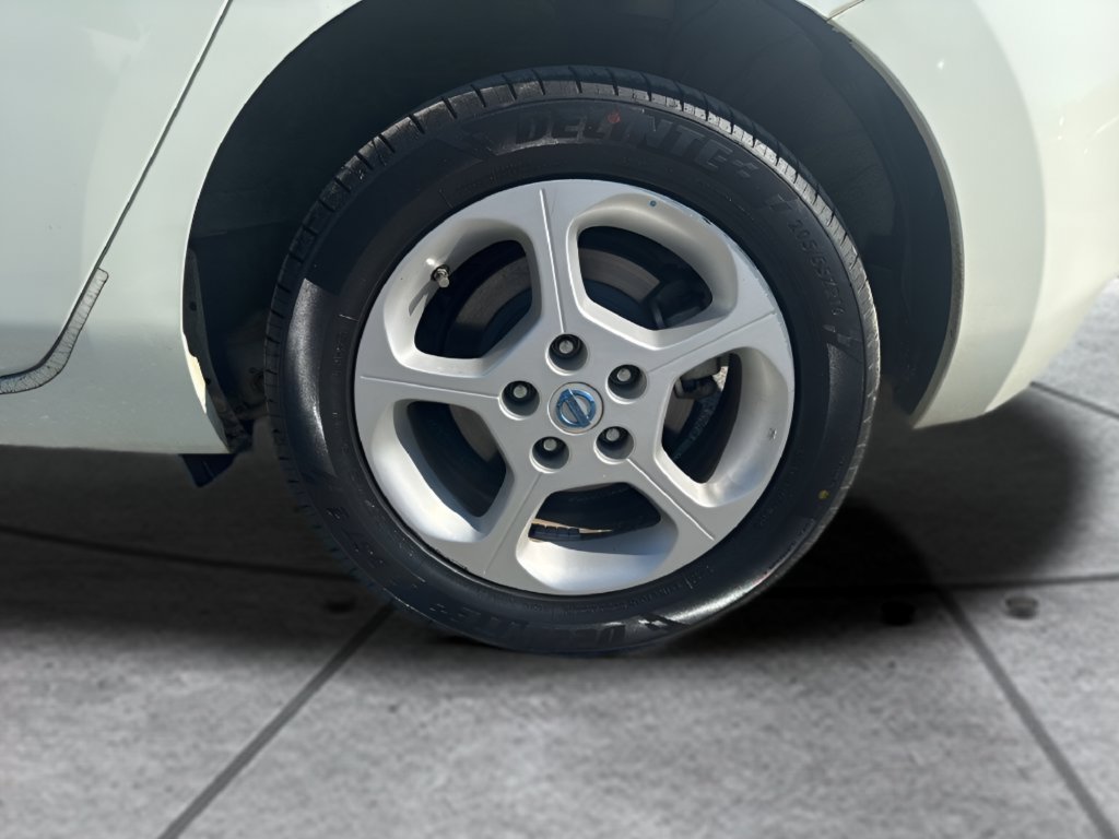 Used 2012 Nissan Leaf SV FWD image 29