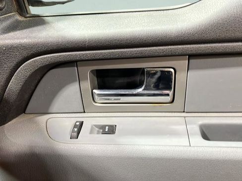 Used 2011 Ford F150 XLT w/ XLT Convenience Pkg image 38