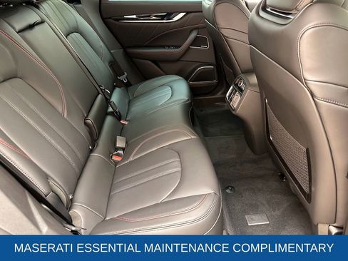 Used 2024 Maserati Levante GT Ultima AWD/4WD image 28