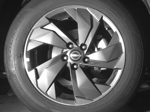 Used 2025 Nissan Rogue SV FWD image 13