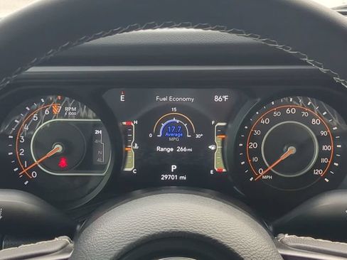 Used 2025 Jeep Gladiator Rubicon AWD/4WD image 31