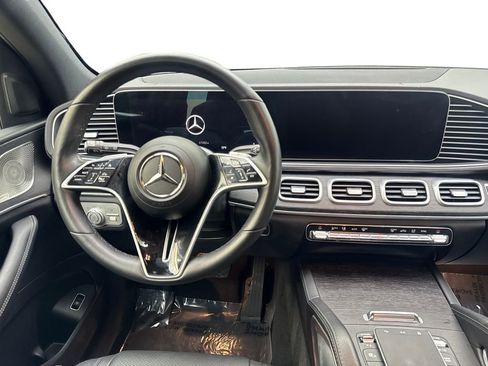 Used 2025 Mercedes-Benz GLS 450 4MATIC image 55
