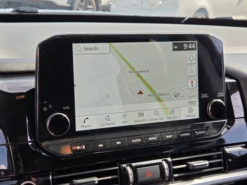 Used 2024 Nissan Pathfinder SL FWD image 21