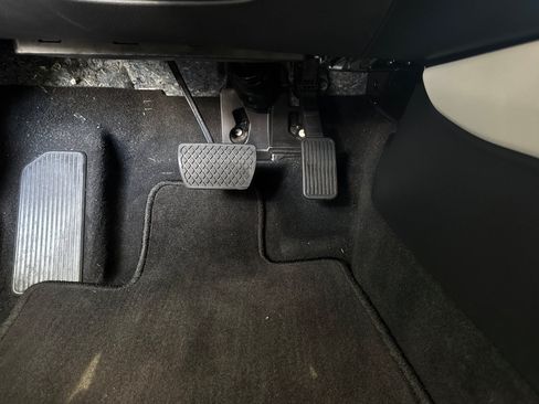 Used 2018 Honda Accord LX image 39